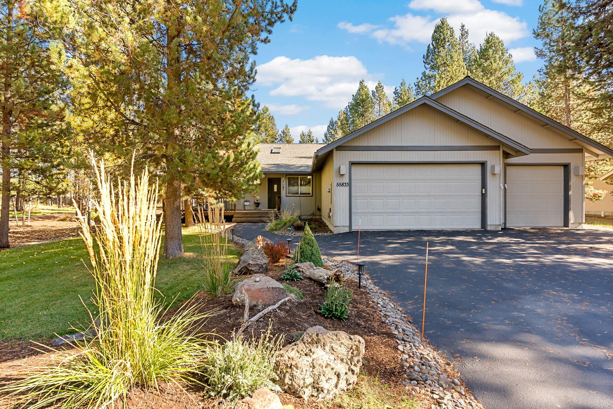 55833 Lost Rider Loop Bend, OR 97707 - Photo 2 of 24 1 - 1