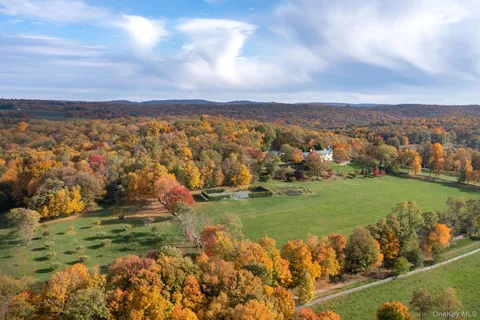 $11,500,000 | 129 West Meadow Lane, Millbrook, NY 12545