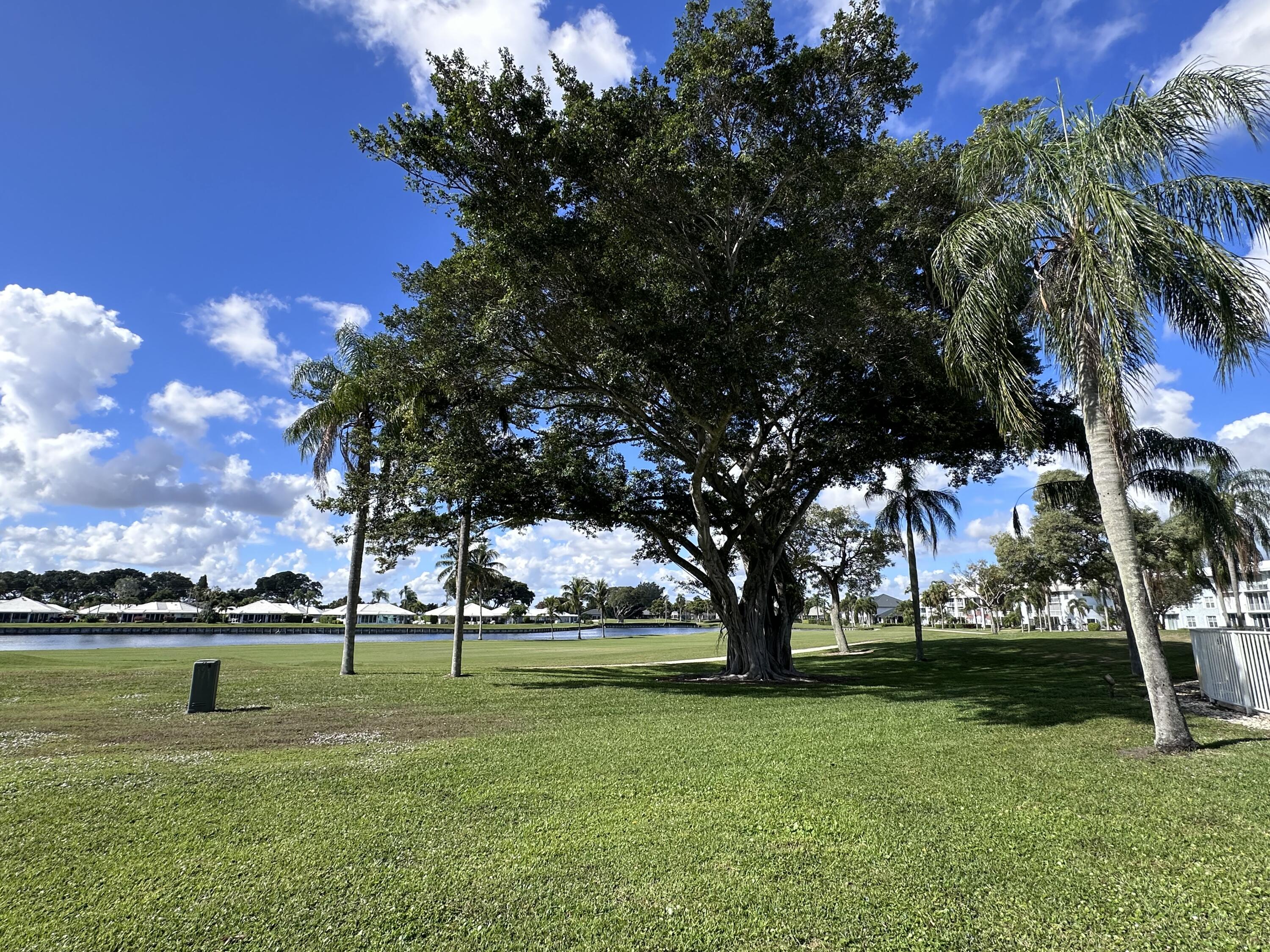 145 Atlantis Boulevard, Unit 302 Atlantis, FL 33462 - Photo 18 of 19