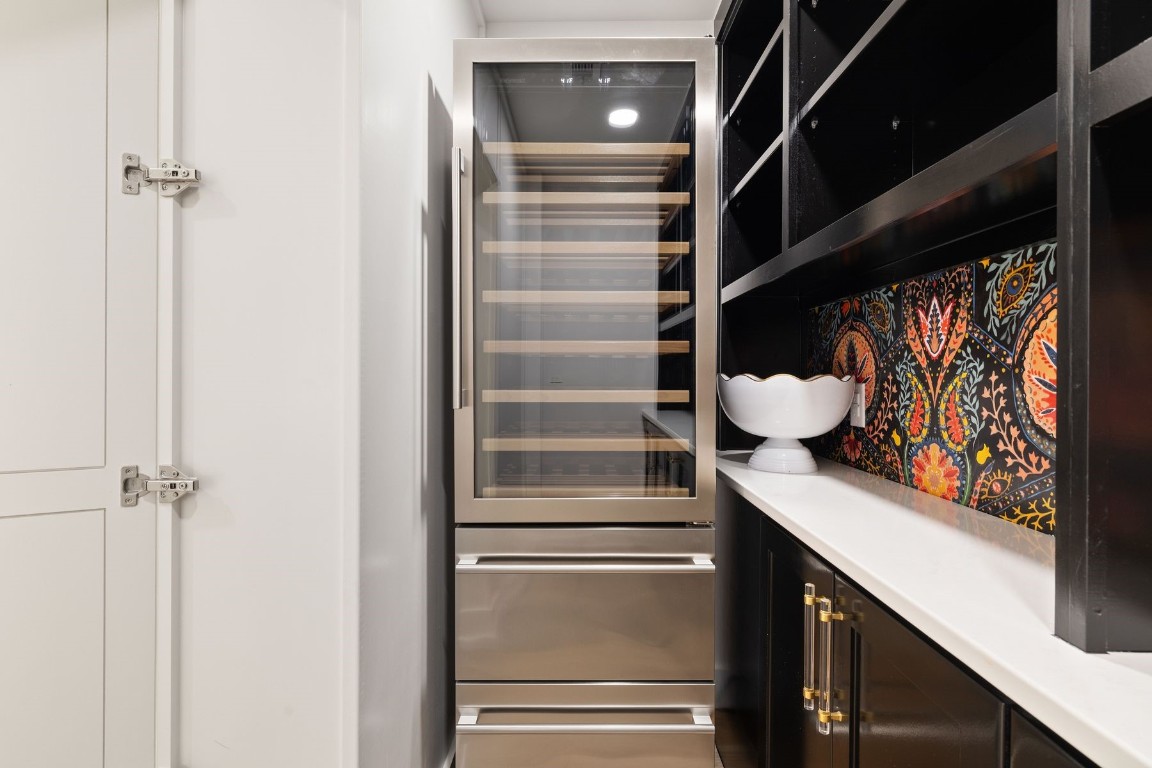 1503 East 15th Street Georgetown, TX 78626 - Photo 27 of 40 a view of walk in closet