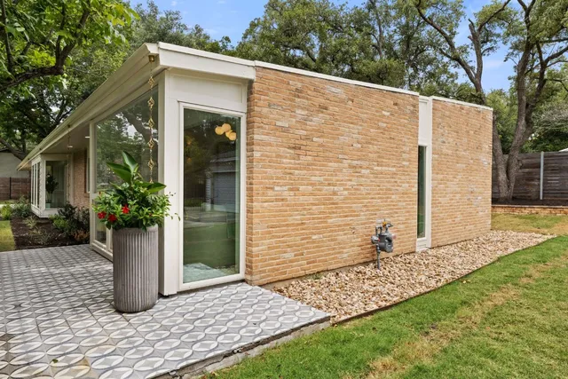 $1,450,000 | 1503 East 15th Street, Georgetown, TX 78626