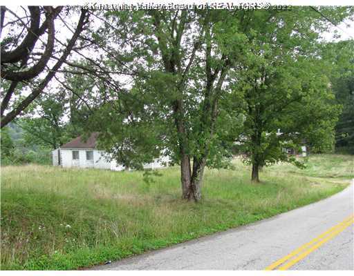 617 Vorpe Road St. Albans, WV 25177 - Photo 7 of 10 Exterior Front.