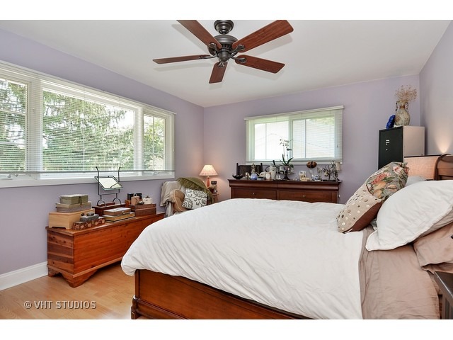 1912 Clover Road Northbrook, IL 60062 - Photo 16 of 25