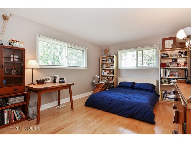 1912 Clover Road Northbrook, IL 60062 - Photo 18 of 25