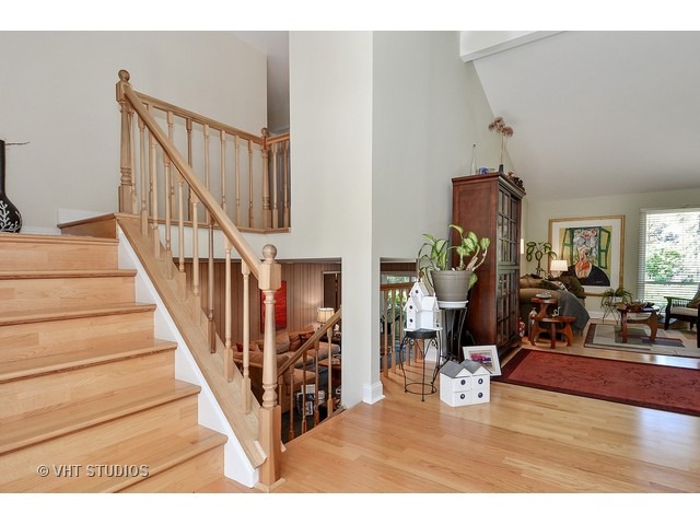 1912 Clover Road Northbrook, IL 60062 - Photo 3 of 25