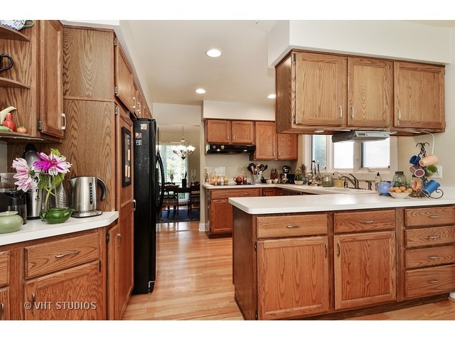1912 Clover Road Northbrook, IL 60062 - Photo 7 of 25