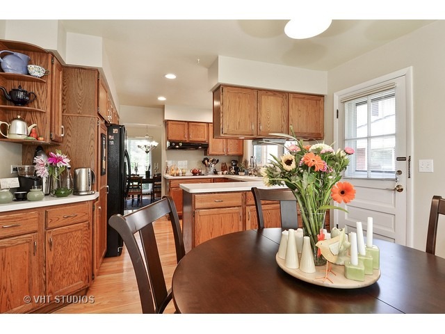 1912 Clover Road Northbrook, IL 60062 - Photo 9 of 25