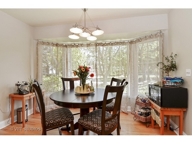 1912 Clover Road Northbrook, IL 60062 - Photo 10 of 25