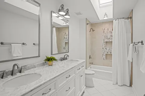 $1,175,000 | 25568 North Countryside Drive, Lake Barrington, IL 60010