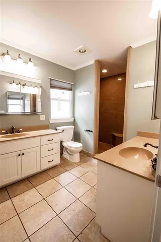 $442,000 | 301 Vz County Road 1416, Van, TX 75790