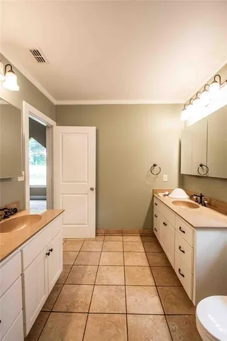 $442,000 | 301 Vz County Road 1416, Van, TX 75790