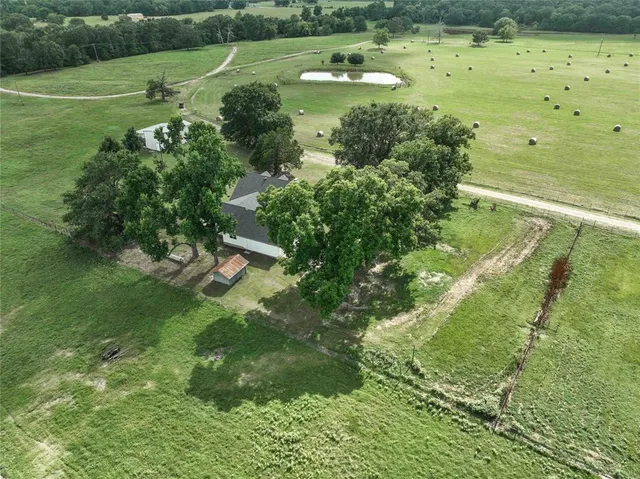 $442,000 | 301 Vz County Road 1416, Van, TX 75790