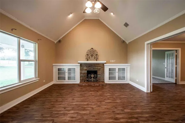 $442,000 | 301 Vz County Road 1416, Van, TX 75790