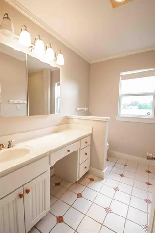 $442,000 | 301 Vz County Road 1416, Van, TX 75790