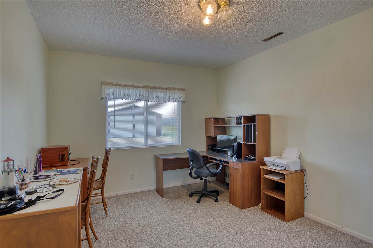 12817 East Pleasant Prairie Road Spokane, WA 99217 - Photo 14 of 20