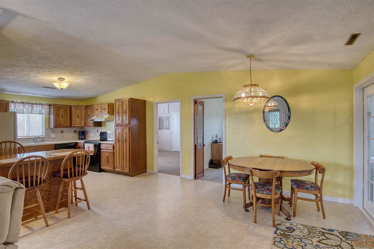 12817 East Pleasant Prairie Road Spokane, WA 99217 - Photo 7 of 20