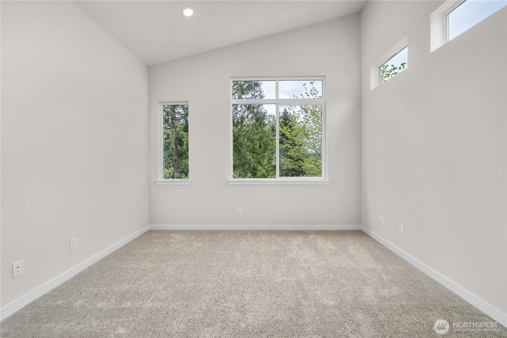 4033 Aberdeen Way Northeast Renton, WA 98056 - Photo 22 of 34