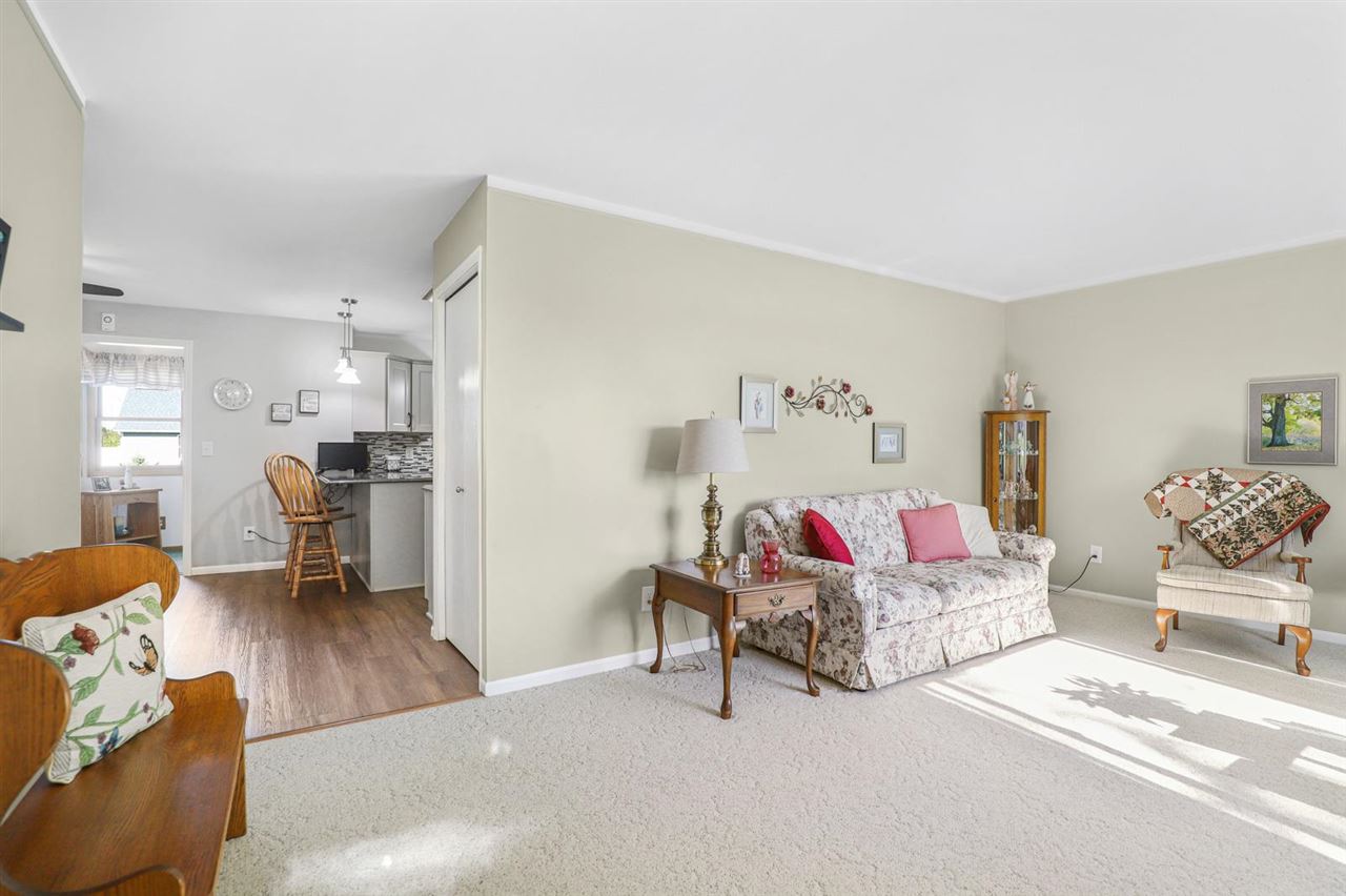 3239 North Thomas Road Freeland, MI 48623 - Photo 7 of 40