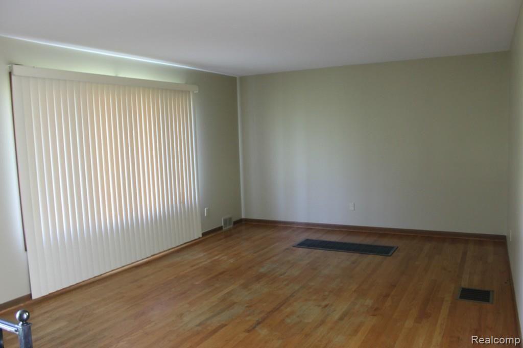 69341 Wolcott Road Armada, MI 48005 - Photo 2 of 20