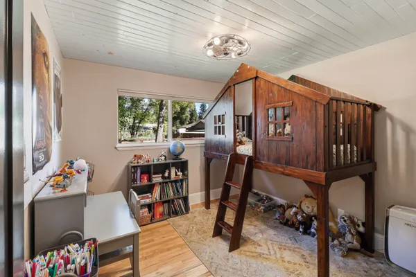 $598,500 | 4001 Alta Mesa Drive, Redding, CA 96002