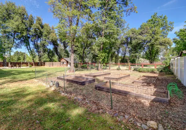 $598,500 | 4001 Alta Mesa Drive, Redding, CA 96002