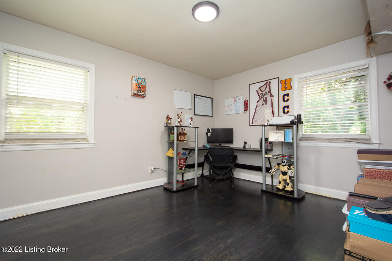 2311 Janlyn Road Louisville, KY 40299 - Photo 21 of 36 Bedroom 3