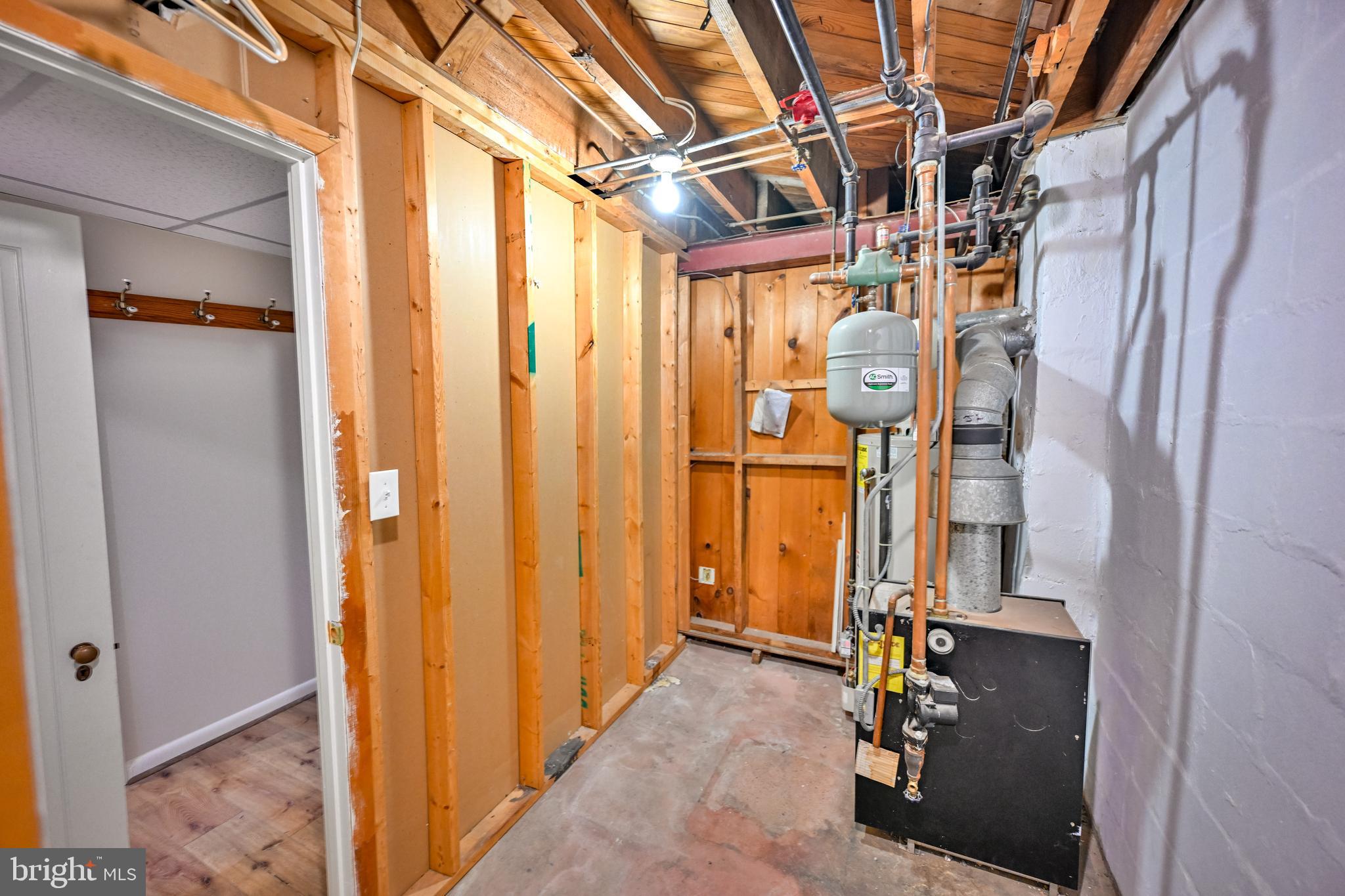 207 Murdock Road Baltimore, MD 21212 - Photo 40 of 45 Utility room
