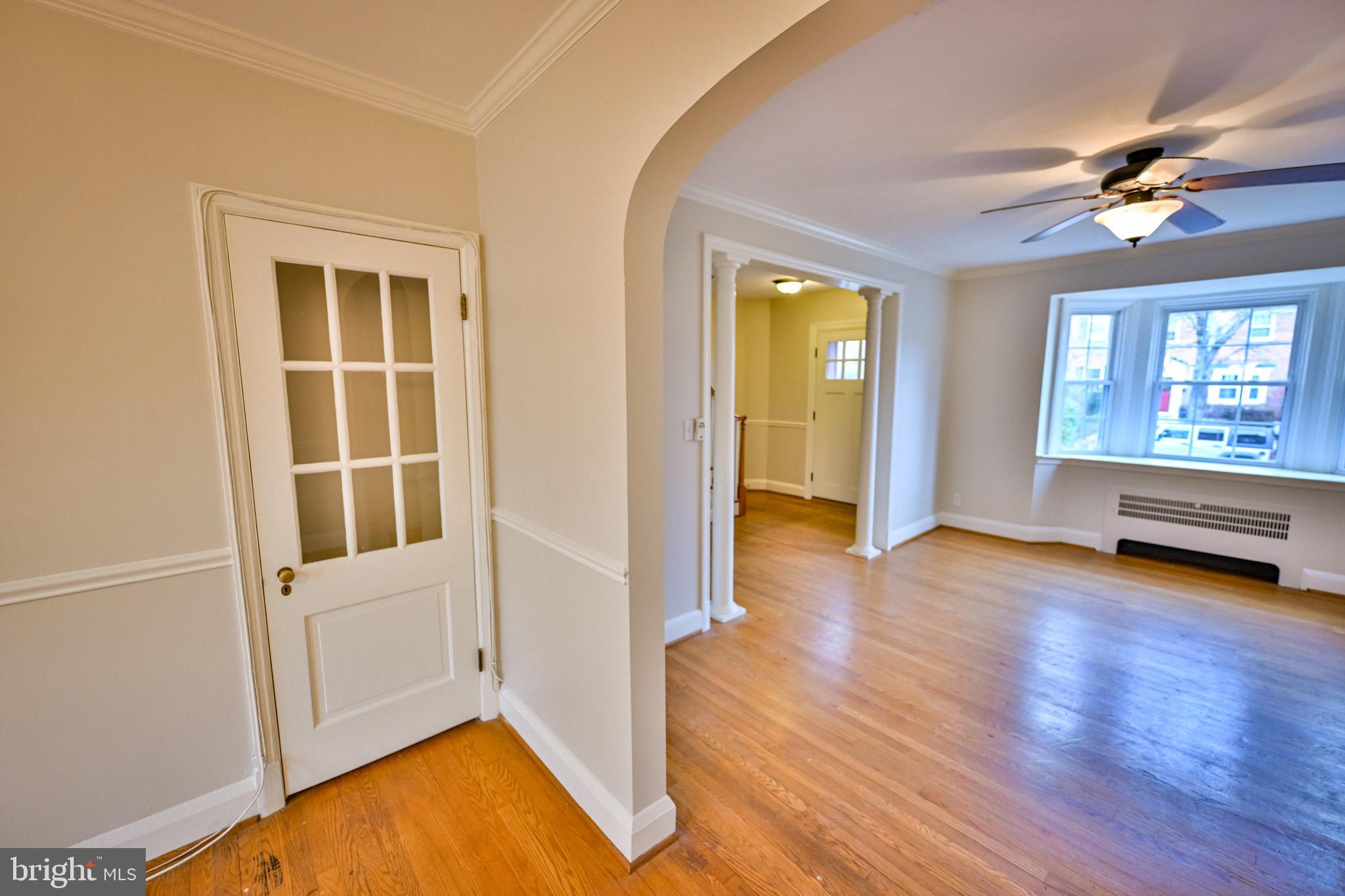 207 Murdock Road Baltimore, MD 21212 - Photo 8 of 45 Dining room w/ HW floors and closet