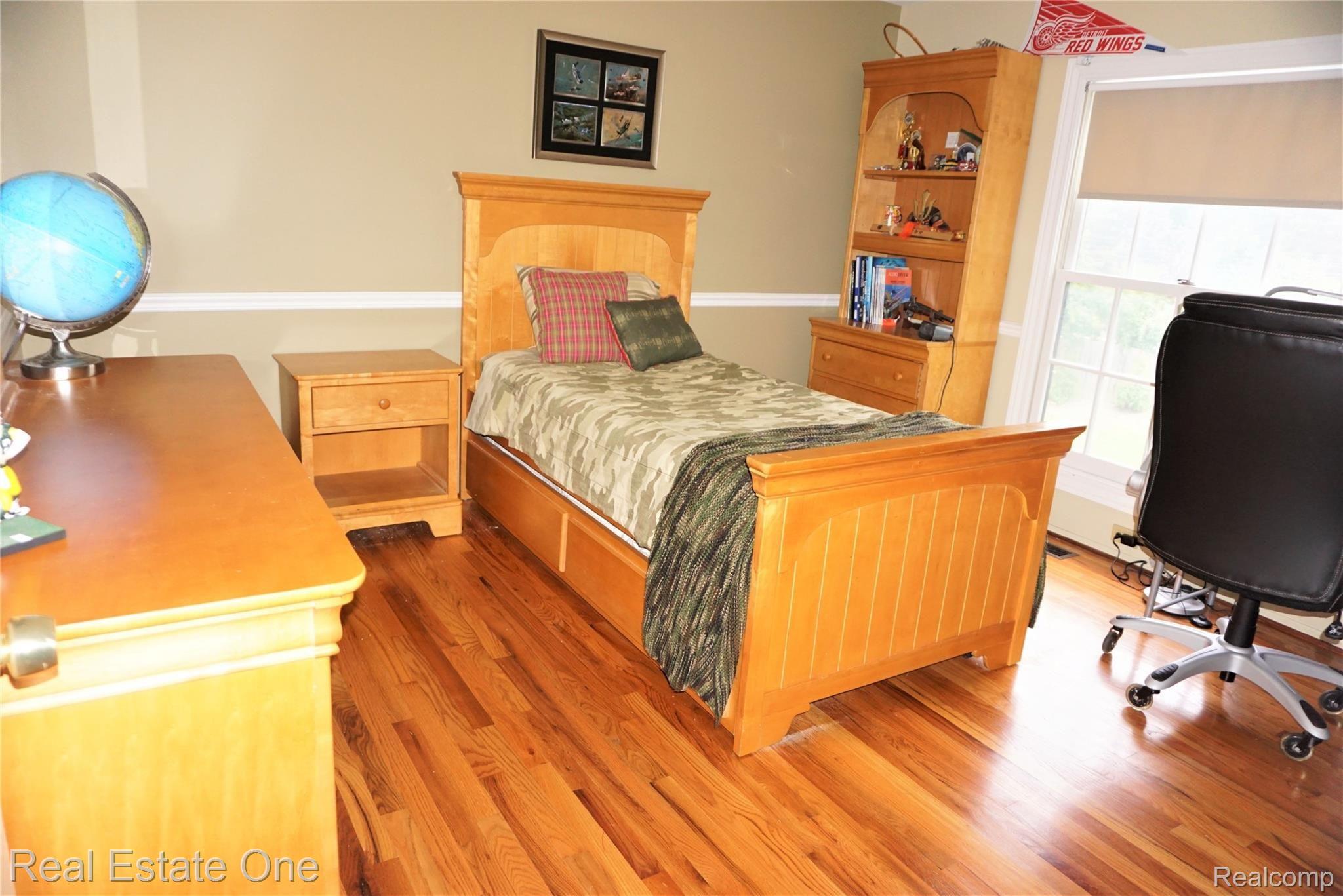 1102 Hackberry Circle Rochester, MI 48309 - Photo 25 of 35 DSC00943 (2).JPG