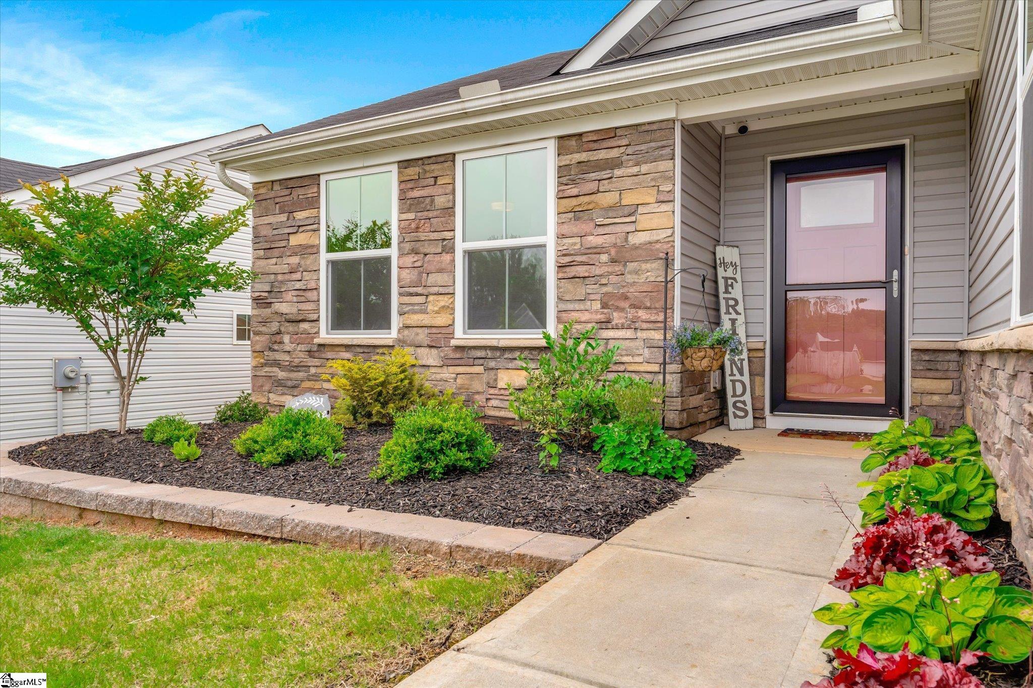 111 Bending Branch Road Greenville, SC 29605 - Photo 3 of 31 Gallery Image 3