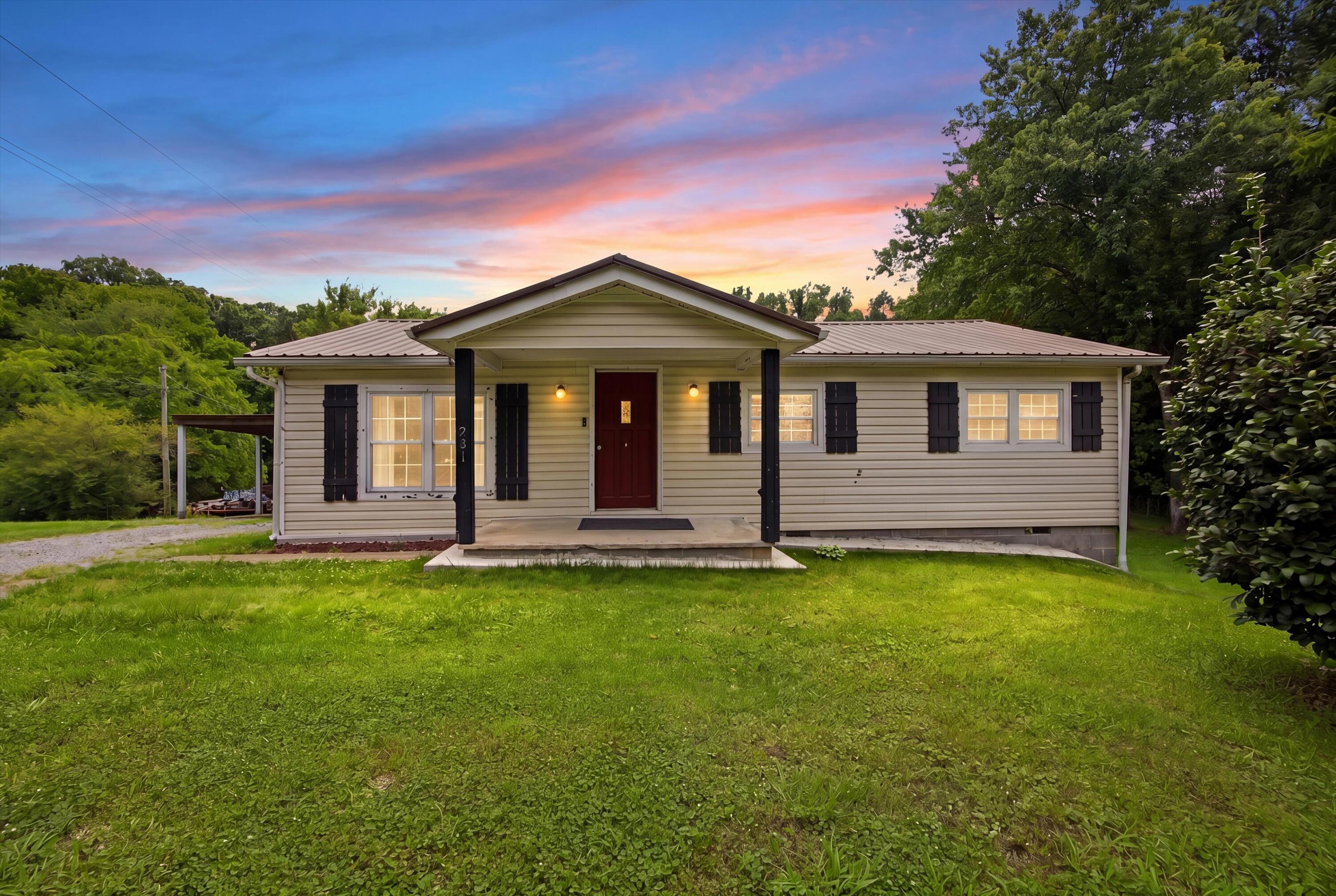 01-251WBroadacreRdNW-1