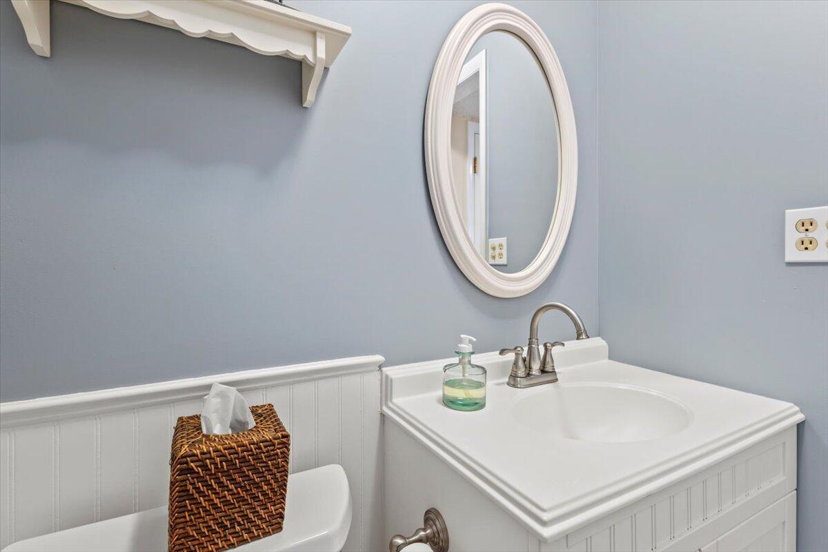 5333 Southeast Miles Grant Road, Unit 105 Stuart, FL 34997 - Photo 12 of 61 30-GG3A0086