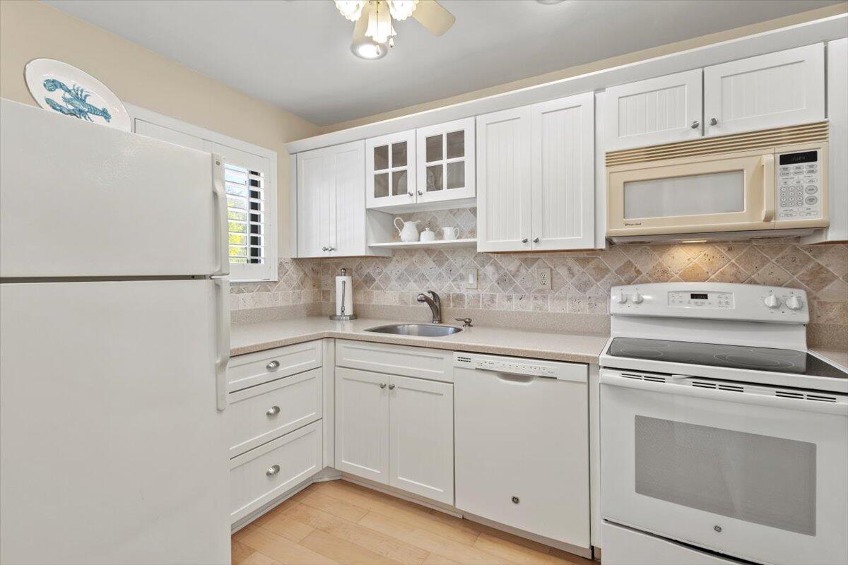 5333 Southeast Miles Grant Road, Unit 105 Stuart, FL 34997 - Photo 15 of 61 33-GG3A0095