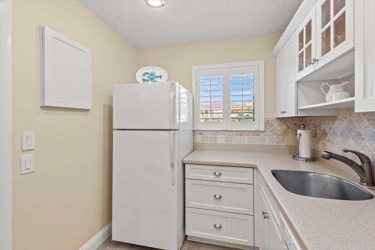 5333 Southeast Miles Grant Road, Unit 105 Stuart, FL 34997 - Photo 19 of 61 37-GG3A0110