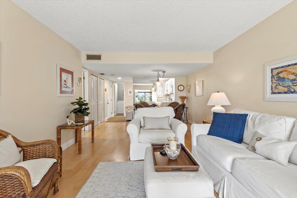 5333 Southeast Miles Grant Road, Unit 105 Stuart, FL 34997 - Photo 23 of 61 41-GG3A0125