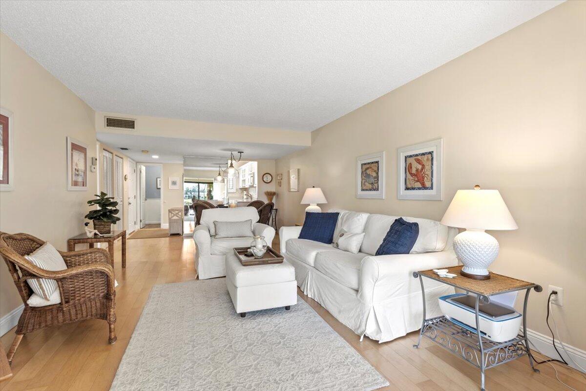 5333 Southeast Miles Grant Road, Unit 105 Stuart, FL 34997 - Photo 24 of 61 42-GG3A0128