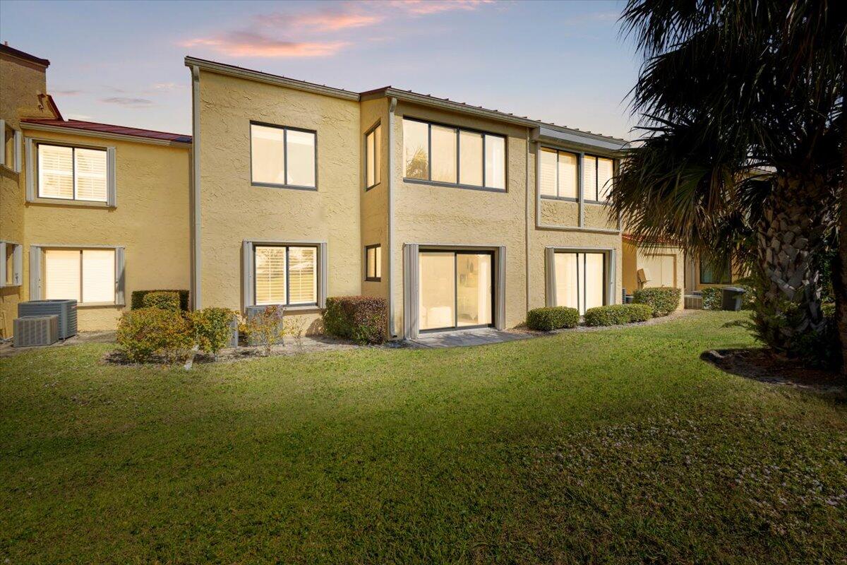 5333 Southeast Miles Grant Road, Unit 105 Stuart, FL 34997 - Photo 39 of 61 01-GG3A0211dte