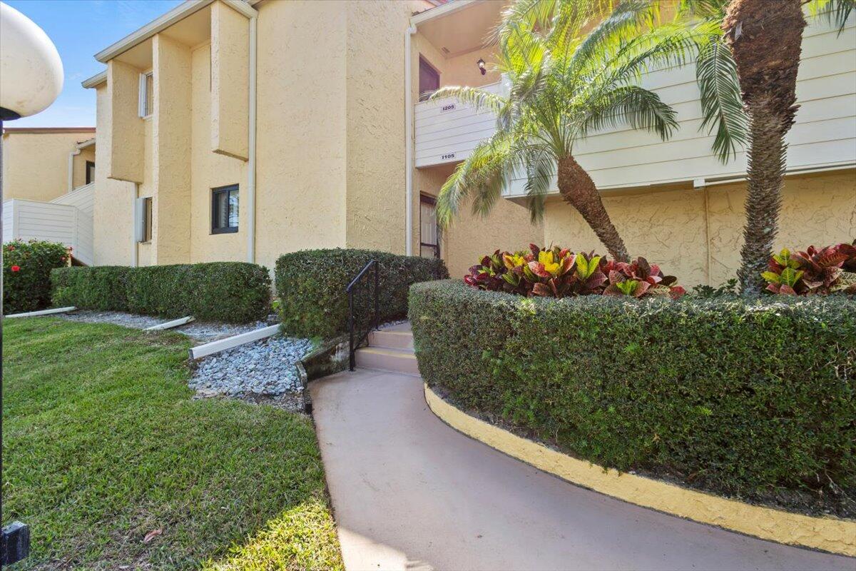 5333 Southeast Miles Grant Road, Unit 105 Stuart, FL 34997 - Photo 4 of 61 61-GG3A0220
