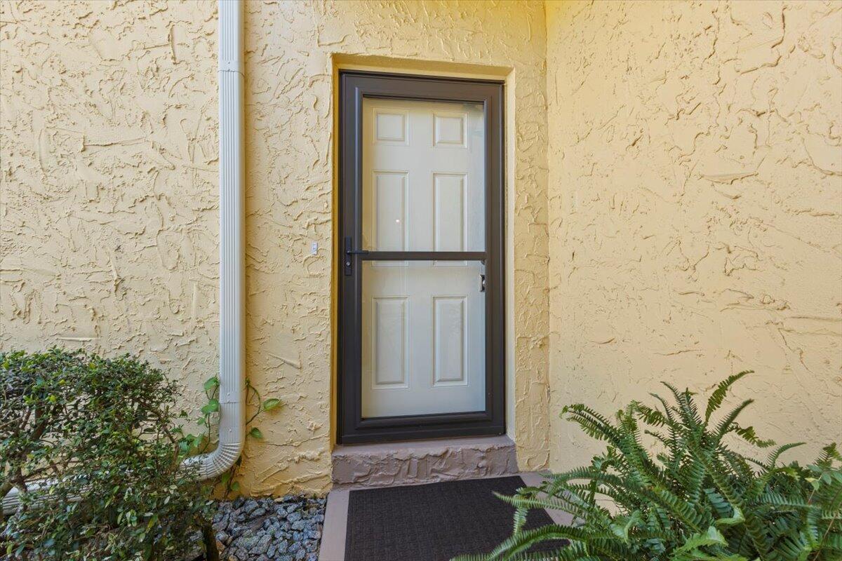 5333 Southeast Miles Grant Road, Unit 105 Stuart, FL 34997 - Photo 43 of 61 06-GG3A0216-2