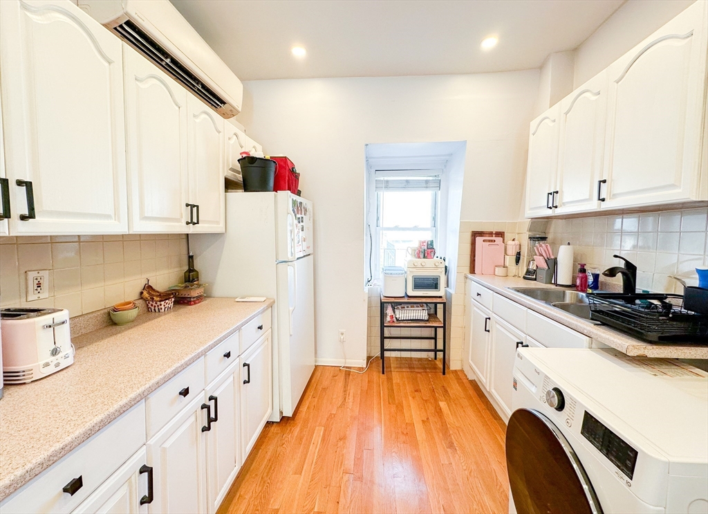 4 Viking Street, Unit 2 Boston, MA 02127 - Photo 5 of 10