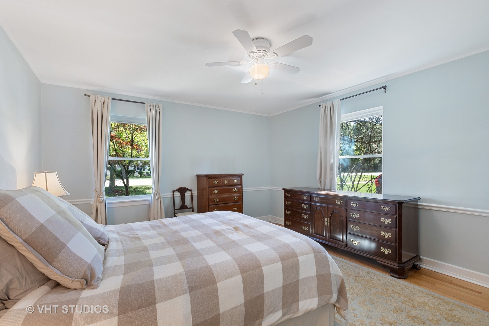 350 Wagner Road Northfield, IL 60093 - Photo 7 of 12 a bedroom with a bed and window