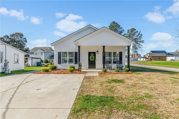 $290,000 | 323 West Woodall Street, Benson, NC 27504