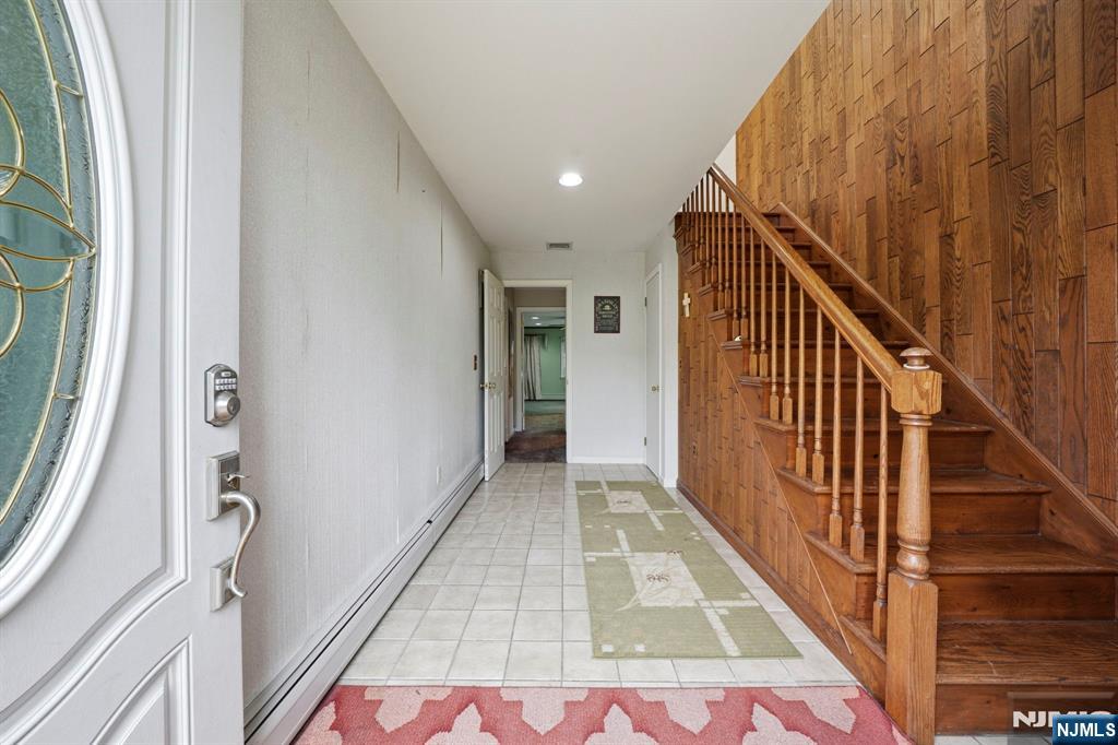 433 Tappan Road Northvale, NJ 07647 - Photo 5 of 39