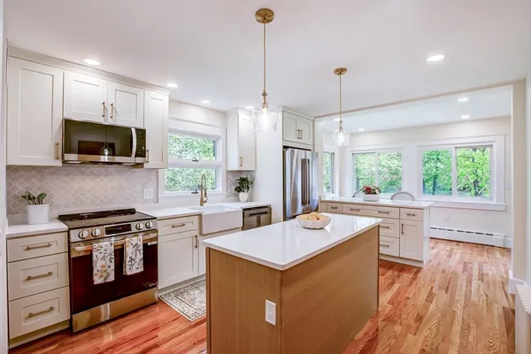 $589,900 | 35 Dyer Street, Gardner, MA 01440