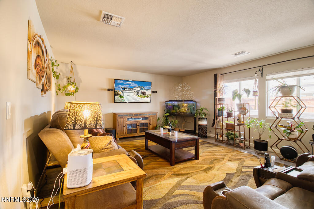 8957 Buffalo Grove Drive Reno, NV 89506 - Photo 7 of 50 4Y7A6282_hdr