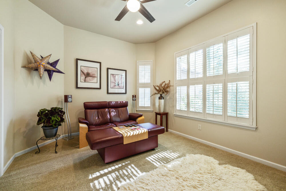 9507 Kestrel Road Klamath Falls, OR 97601 - Photo 22 of 47 9057KestrelRd-55