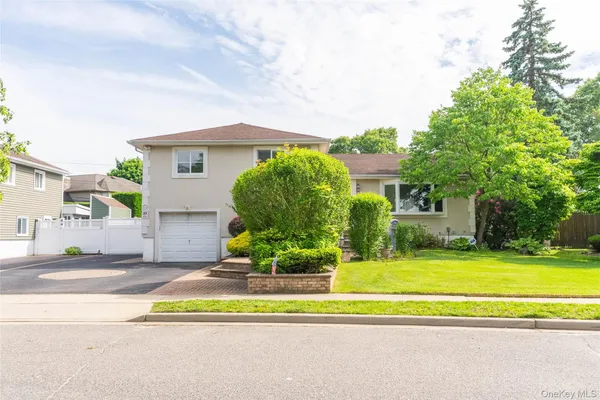 $5,000 | 6 Manor Drive, Bethpage, NY 11714