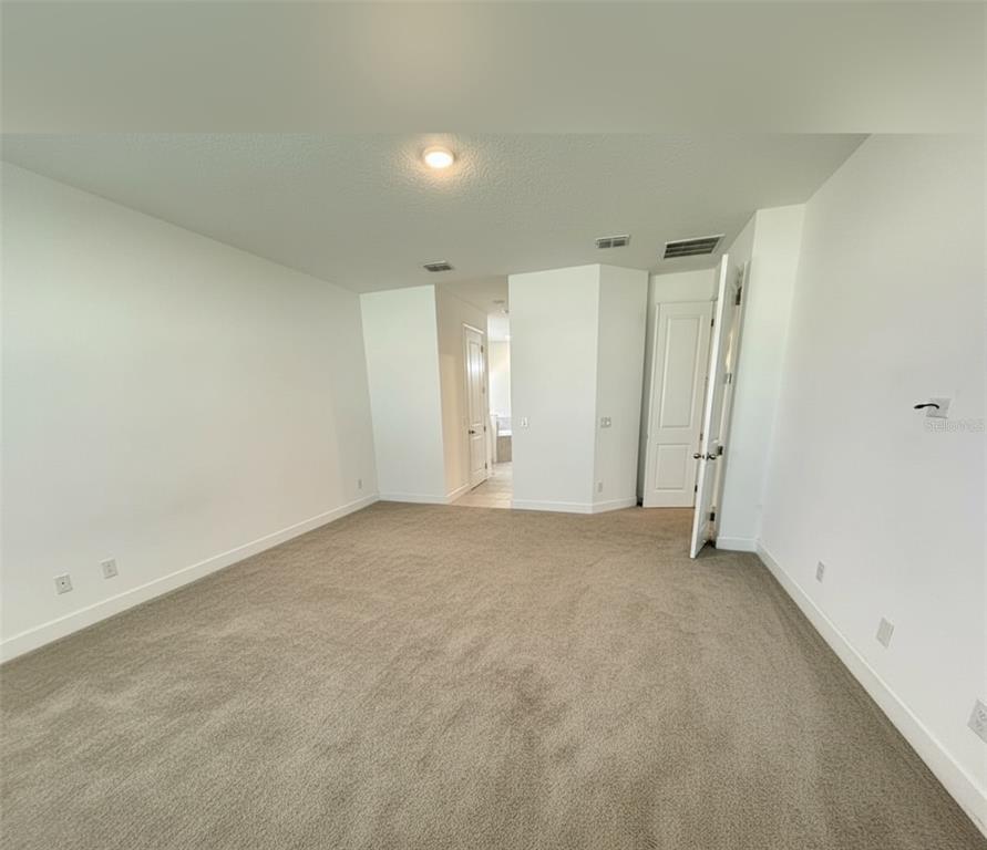 201 Messina Place Howey-in-the-Hills, FL 34737 - Photo 14 of 33