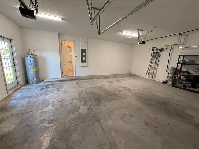 $3,095 | 201 Messina Place, Howey-in-the-Hills, FL 34737