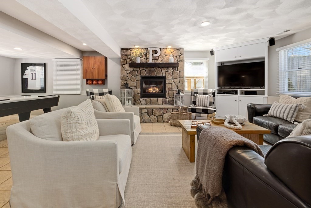 11 Island Road Lynnfield, MA 01940 - Photo 26 of 40 Gallery Image 26